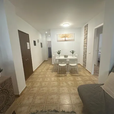 Apartamento Patricia Apartment *